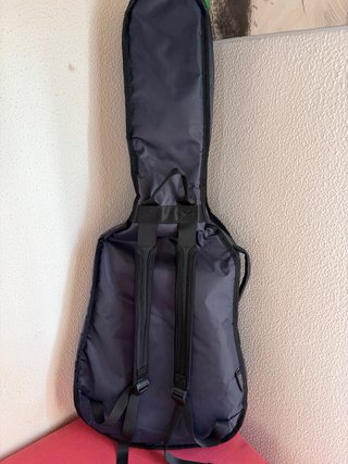 Guitarra Clásica con Funda