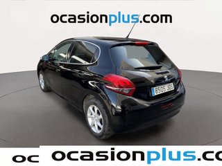 Peugeot 208 HDi 68 Style 50 kW (68 CV)