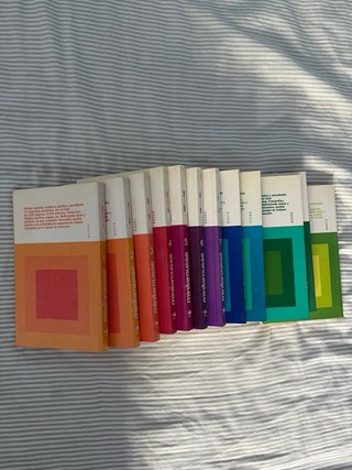 Colección de enciclopedia Larousse