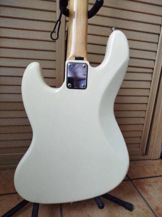 Fender Jazz Bass Japonés