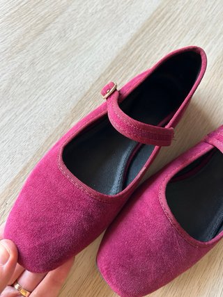 Bailarinas granates con tira y hebilla
