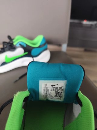 Zapatillas Nike niño verde y blanco