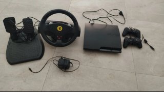 Pack PS3, Volante Ferrari y Mandos