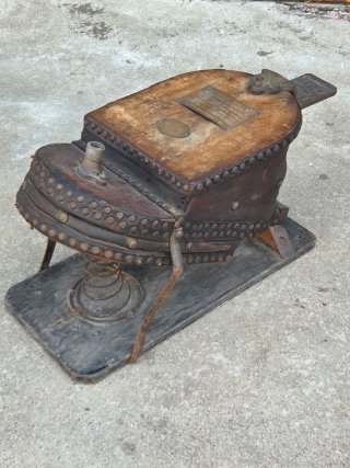 Antiguo fuelle de buzo submarinista