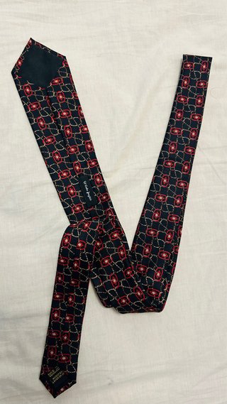 Corbata Metro Negra y Roja
