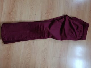 Pantalón chino hombre rojo