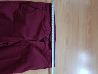 Pantalón chino hombre rojo