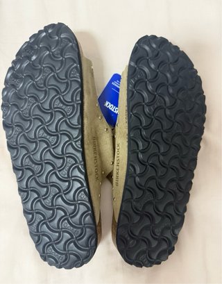 Sandalias Birkenstock Tachuelas