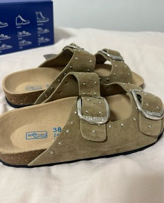 Sandalias Birkenstock Tachuelas