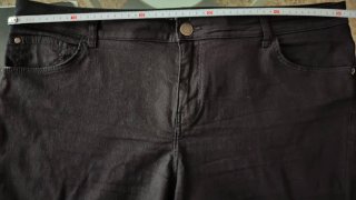 Pantalón Negro 3/4 Capri     Talla 46