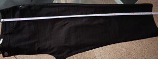 Pantalón Negro 3/4 Capri     Talla 46