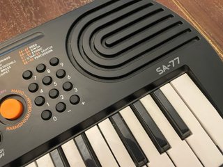 Teclado Electrónico Casio SA-77