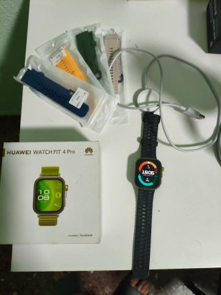 Huawei Watch Fit 4 Pro + Extras