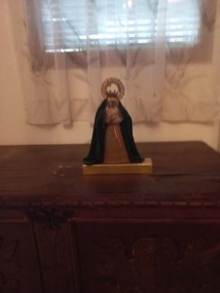 Virgen Macarena figura religiosa