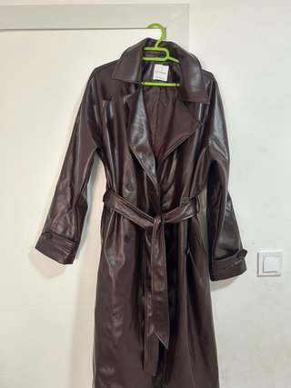 Chaqueta larga efecto piel marrón