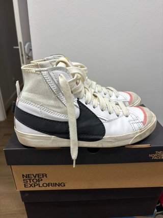 Nike Blazer Mid '77
