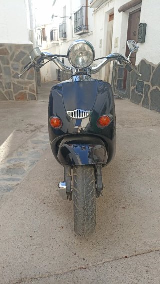 Moto 49cc Scooter Negra