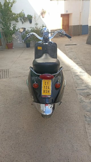 Moto 49cc Scooter Negra