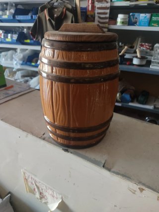 Barril de cerámica vidriada