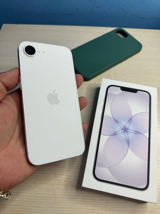 iPhone 17e 256GB - 100% Bateria