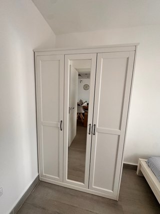 Armario blanco 3 puertas con espejo