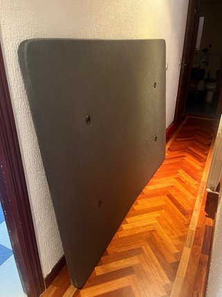 Somier tapizado 135x190 con patas
