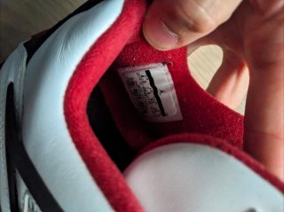 Air Jordan Retro 4 Blancas y Rojas