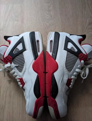 Air Jordan Retro 4 Blancas y Rojas