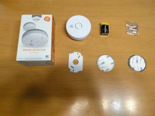 Detector de humos ELRO con pila nueva incluida.