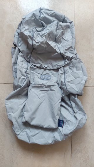 Funda impermeable Chicco para mochila portabebés
