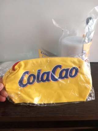 LOTE DE REGALOS DE COLA CAO