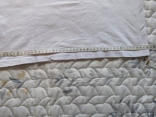 Camiseta gráfica bordada blanca manga corta