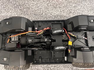 Crawler Vanquish Products Blanco