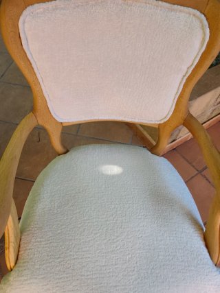 Silla Luis XV restaurada madera y tela