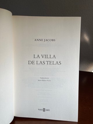 La villa de las telas / Anne Jacobs