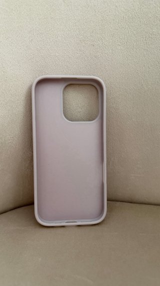 Funda Guess iPhone 16 Pro Beige Rosas, con envío