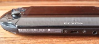PSVita Slim Negra