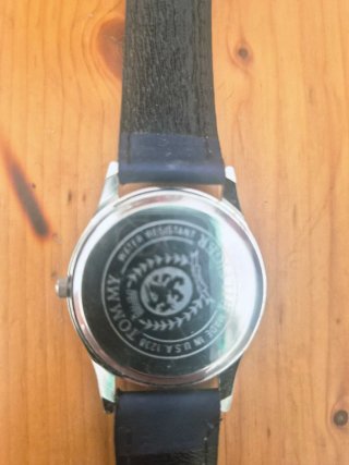 Reloj Tommy Hilfiger Rayas Azul Rojo Blanco