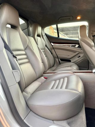 Porsche Panamera GTS 2013