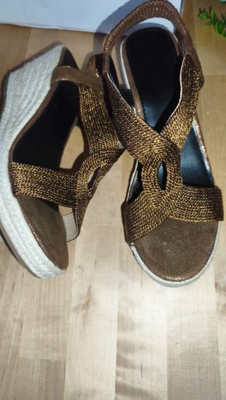 Sandalias cuña talla 40