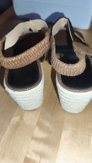 Sandalias cuña talla 40