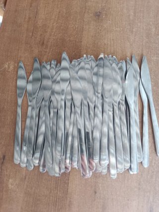 Utensilios de metal para eventos