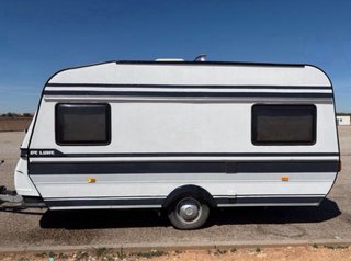 Caravana Hobby 750 kg