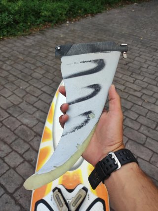 Tabla windsurf Mistral Syncro Fish 83L