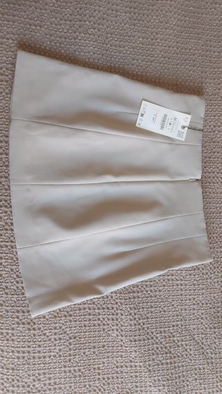 Falda Zara Talla M Nueva Beige