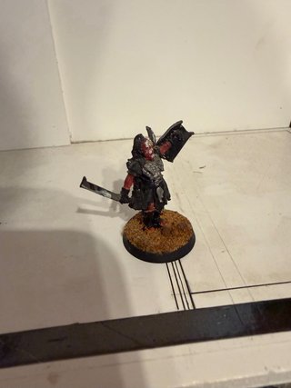 Figurita Uruk-hai metálica