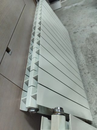 2 Radiadores de agua de 12 y 15 elementos.