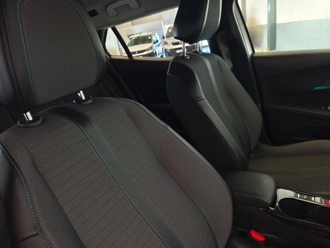 Peugeot 2008 2022, foto 28