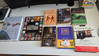 Urge:Lote 64 libros de temática muy variada
