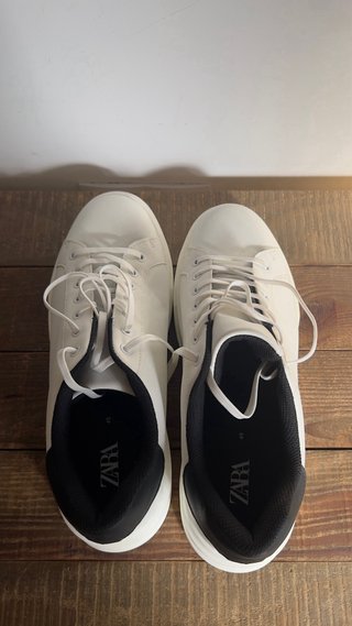 Zapatillas Zara Talla 45 Blancas y Negras
